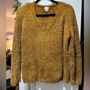 A new day soft yellow/gold sweater